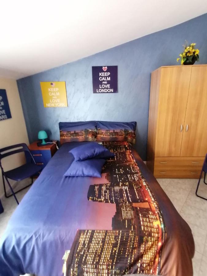 캄포펠리체 디 로첼라 City House 빌라 외부 사진