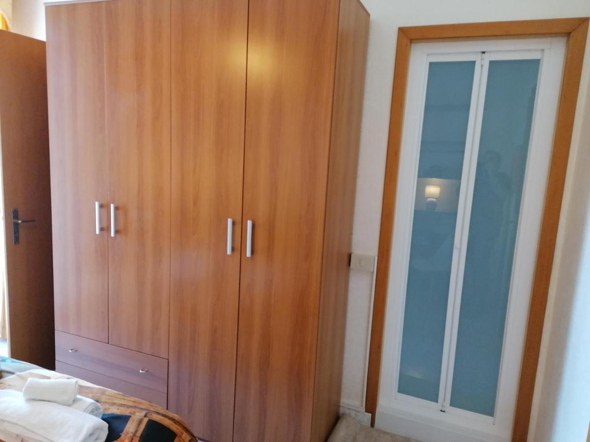 캄포펠리체 디 로첼라 City House 빌라 외부 사진